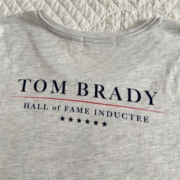 NWT Tom Brady Patriots Hall of Fame Induction Women's T-Shirt '47 Brand - Picture 9 of 10